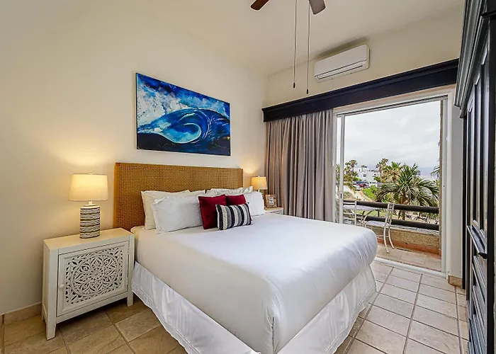 Stunning 2 Bedroom With Ocean Views & Jacuzzi By The Appartamento
