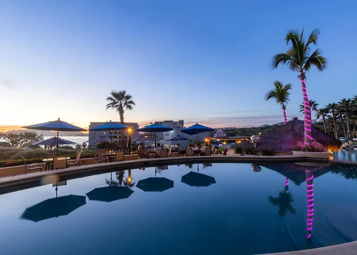 Stunning 2 Bedroom With Ocean Views & Jacuzzi By The Appartamento